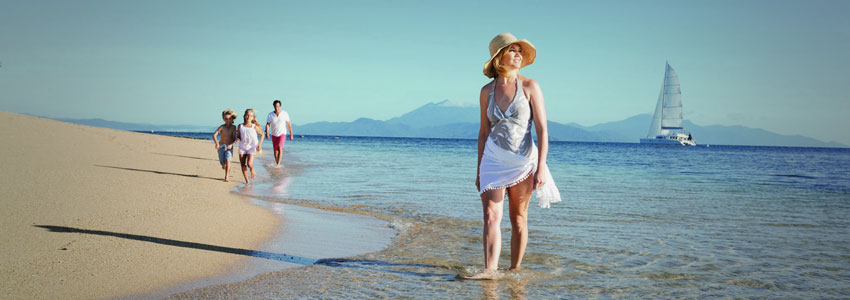Port Douglas reef cruises to Low Isles with Aquarius