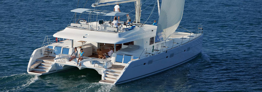 Reef cruises from Port Douglas to Low Isles on the Great Barrier Reef